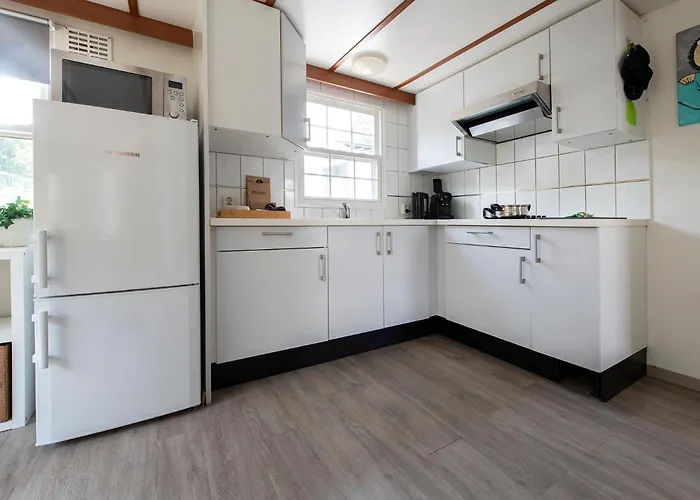 08, Ontdek Het Bosrijke Met Het Grootste Terras Nederland! أويسترفايك